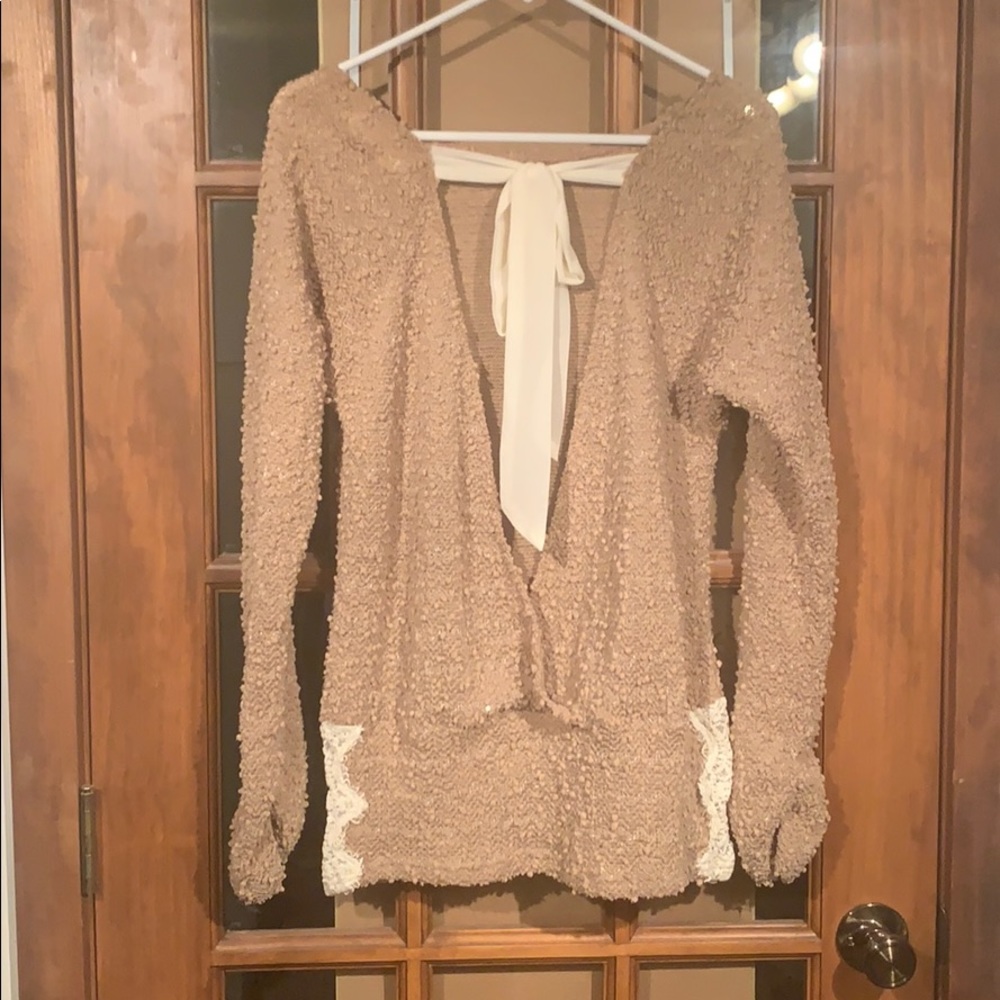 Sweater - Picture 4 of 4